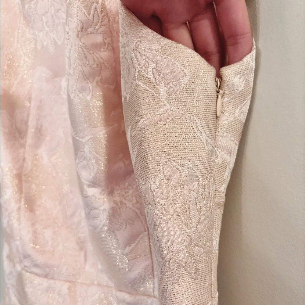 Light Pink Elegant Floral Textured Dress with pockets - Picture 7 of 12